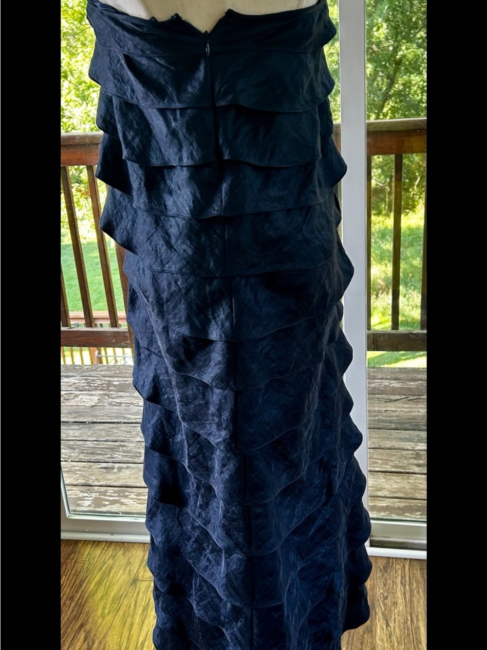 Adriana Papell Women's Navy Blue Layered Ruffle Maxi Dress Size 8 - Picture 3 of 6